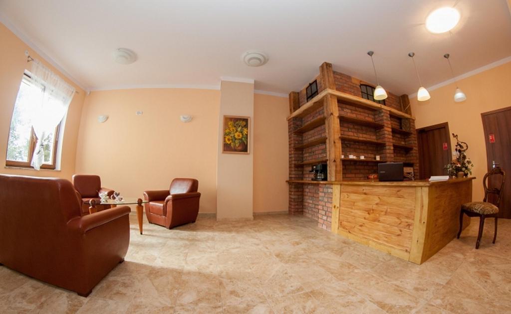 Vera Hotel Sulechow Bagian luar foto