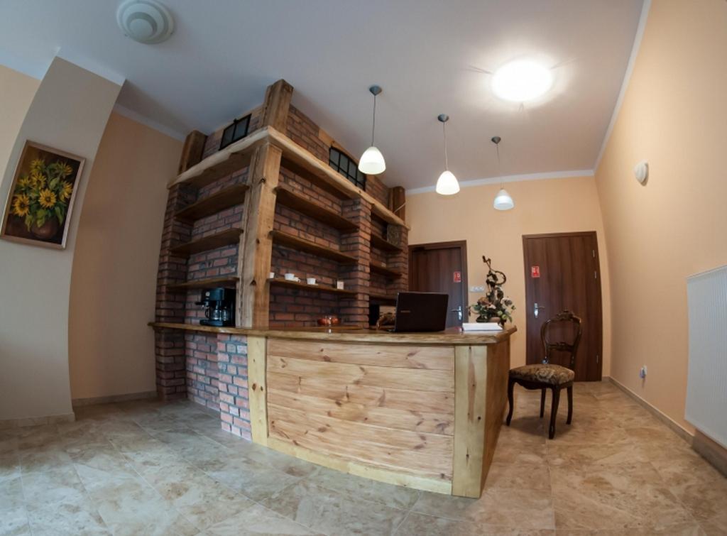Vera Hotel Sulechow Bagian luar foto