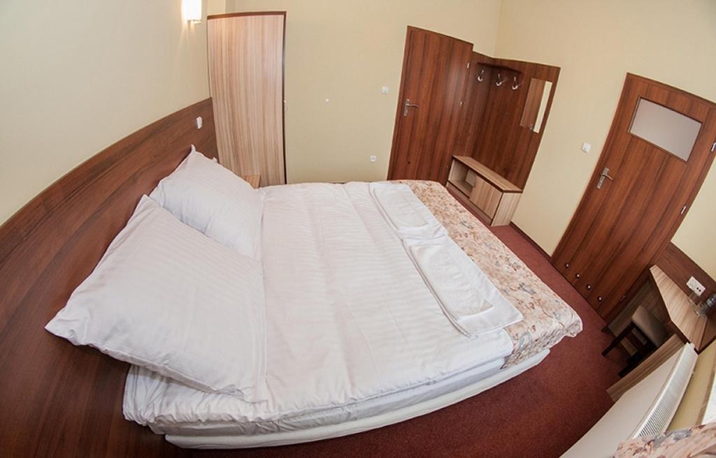Vera Hotel Sulechow Ruang foto